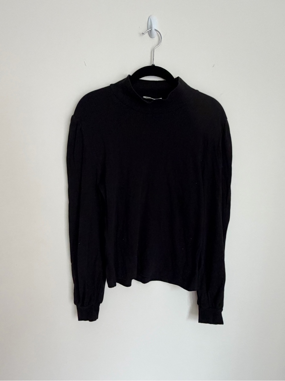 Doen Black Mock Neck Sweater